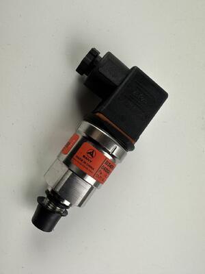 B240600000249 Sensor de presión Sany Reach Piezas de apilamiento