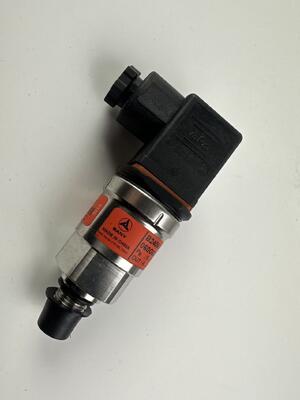 B240600000249 Sensor de presión Sany Reach Piezas de apilamiento